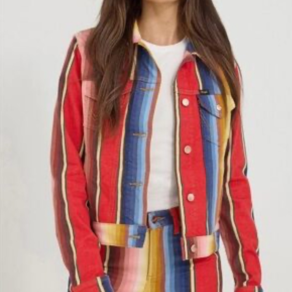 Wrangler x Lainey Wilson Rodeo Trucker Jacket - Picture 5 of 13